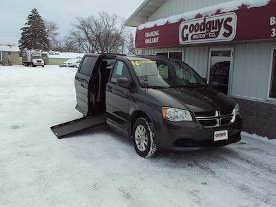 Used 2016 Dodge Grand Caravan Minivan for sale #5915X - photo 2
