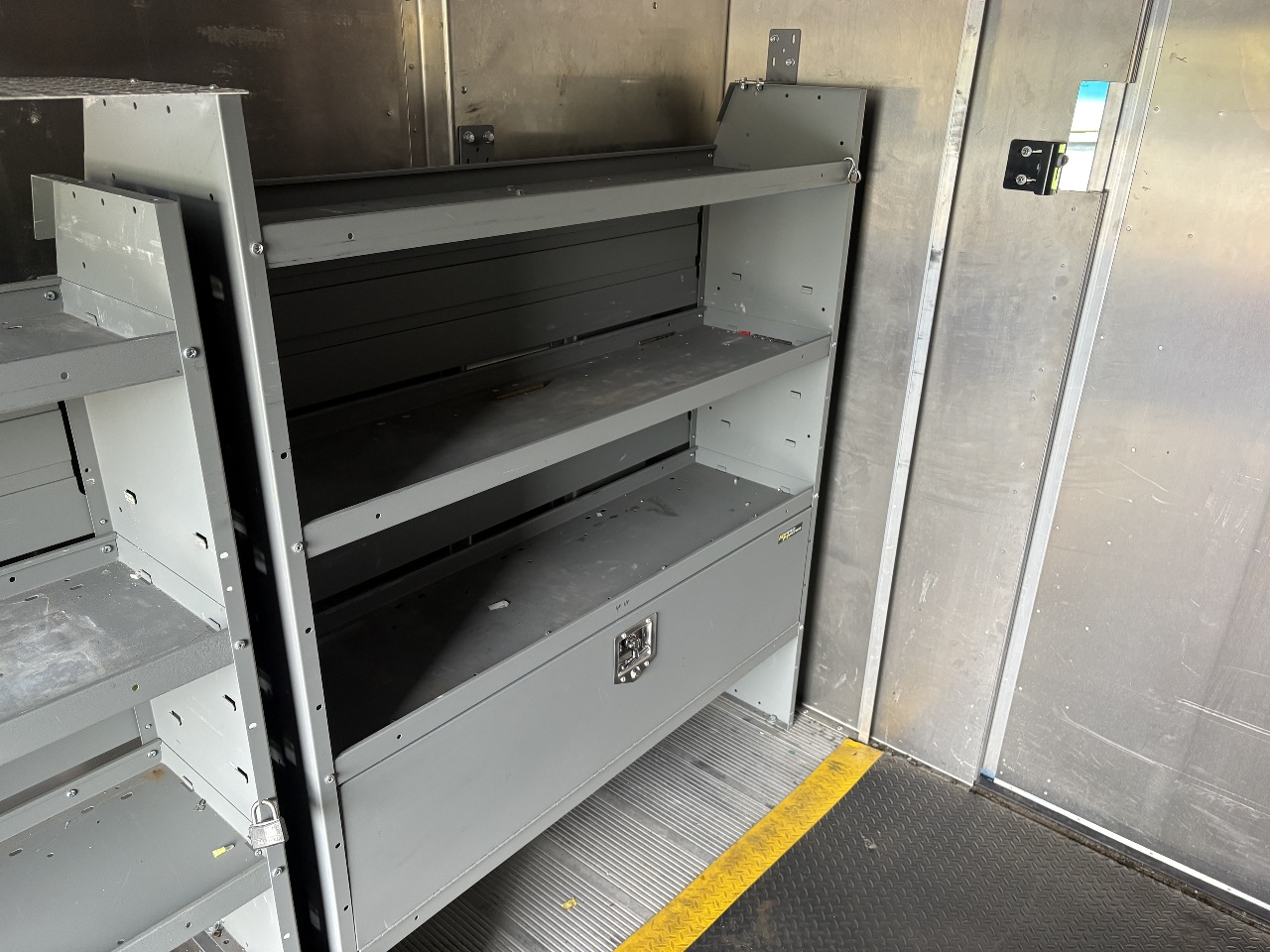 Used 2017 Ford E-350 - photo 24