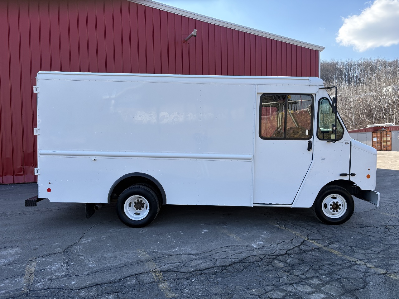 Used 2016 Ford E-350 - photo 5