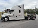 Used 2019 Freightliner Cascadia Detroit Diesel DD15 Semi Truck with Sleeper Cab for sale #3AKJGLDR6KSKV6149 - photo 6