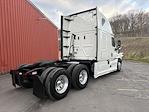 Used 2018 Freightliner Cascadia Detroit Diesel DD15 Semi Truck with Sleeper Cab for sale #3AKJGLDR8JSJH2778 - photo 2