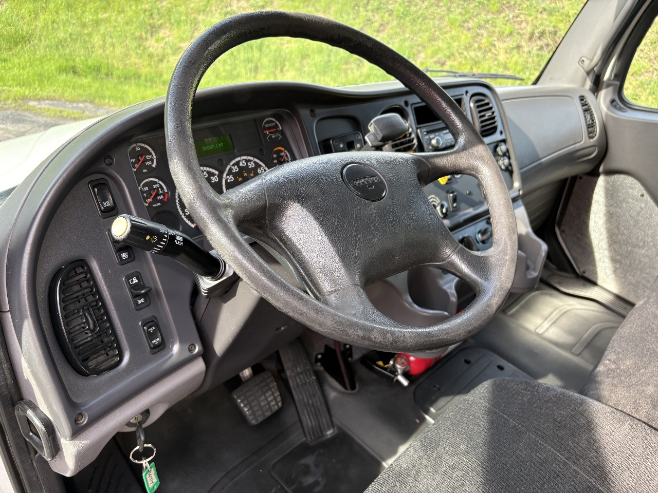 Used 2016 Freightliner M2 106 - photo 21