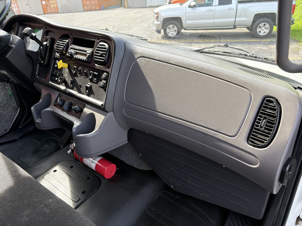 Used 2016 Freightliner M2 106 - photo 22