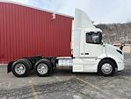 Used 2020 Volvo VNR Volvo D13 Semi Truck for sale #4V4WC9EH7LN259083 - photo 3
