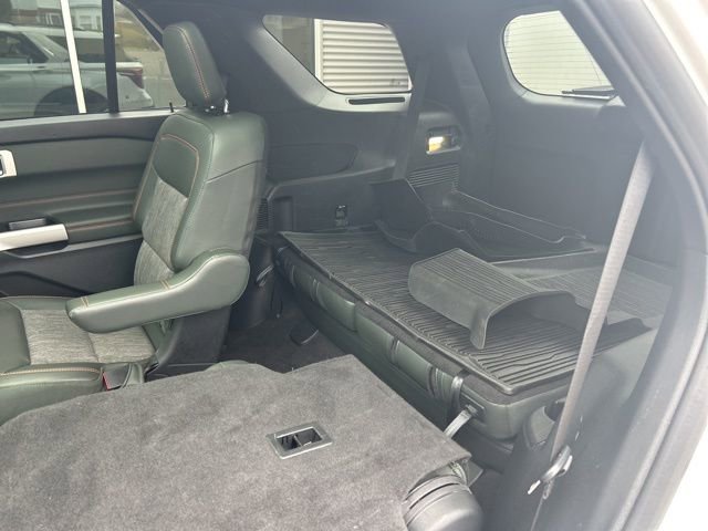 Used 2022 Ford Explorer - photo 32