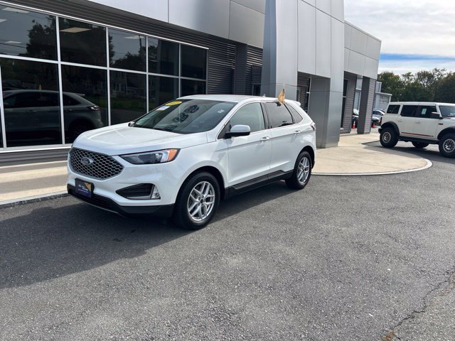 Used 2023 Ford Edge - photo 2