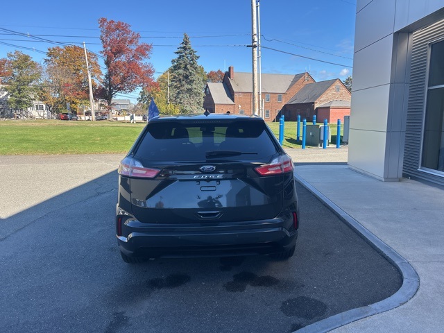 Used 2023 Ford Edge - photo 9