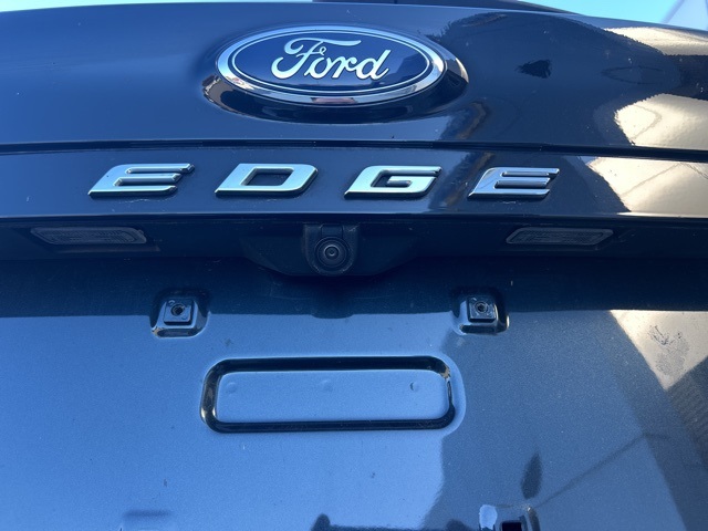 Used 2023 Ford Edge - photo 10