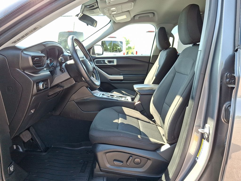 Used 2023 Ford Explorer - photo 16