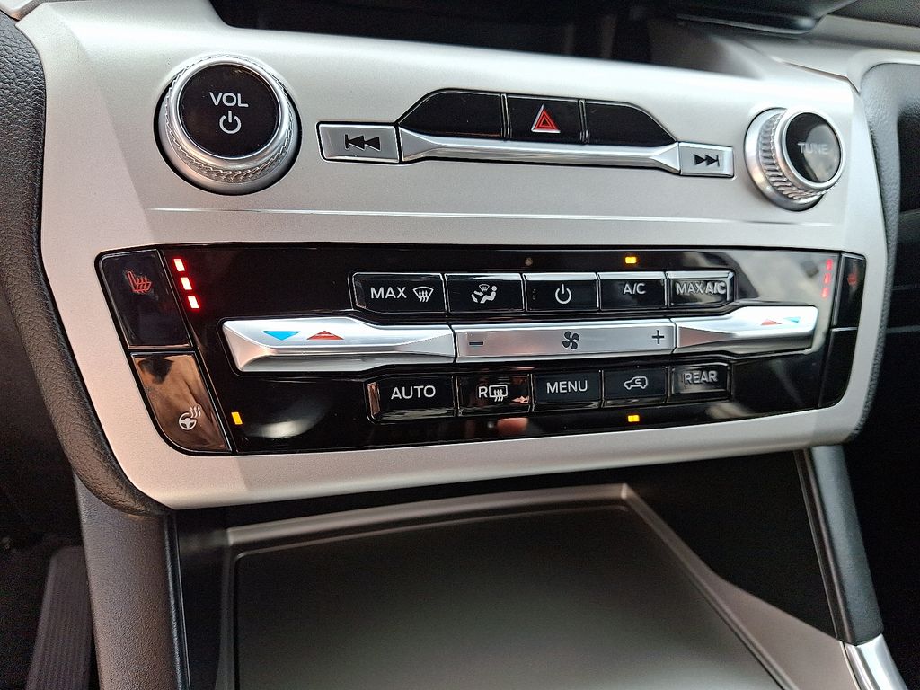 Used 2022 Ford Explorer - photo 18
