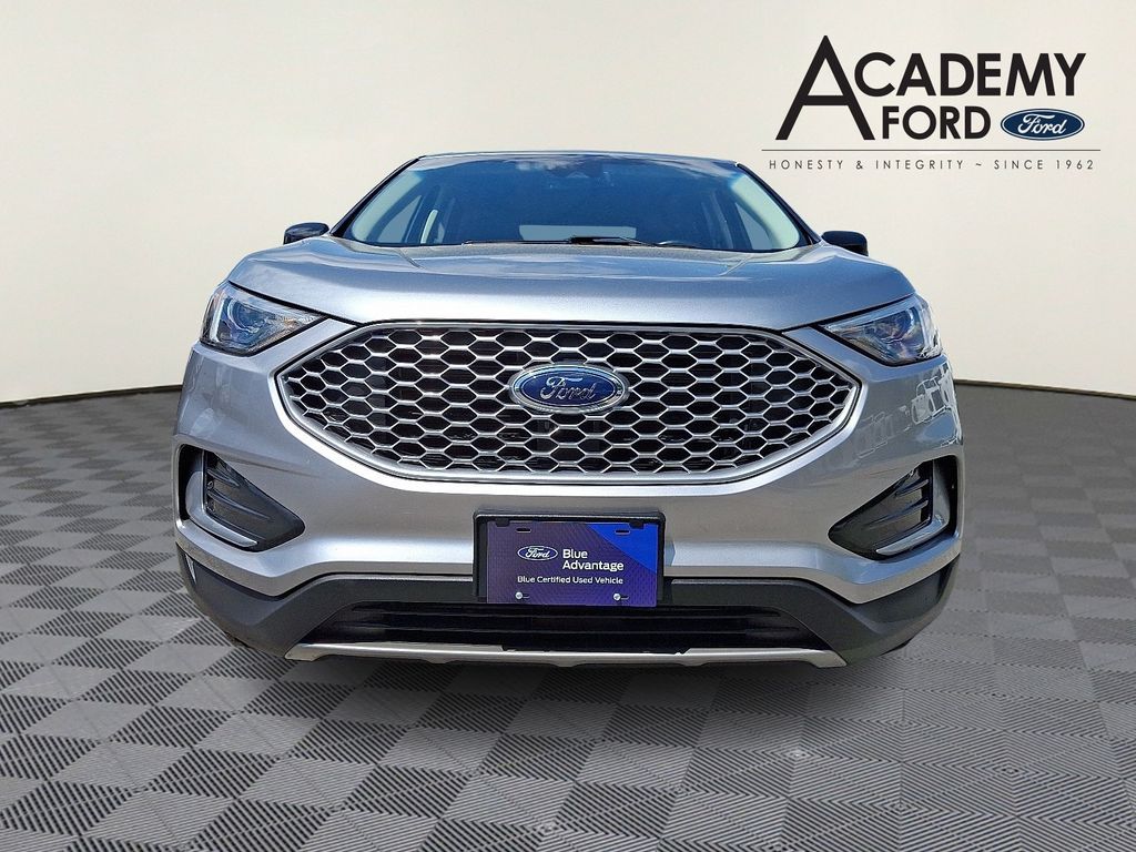 Used 2024 Ford Edge - photo 2