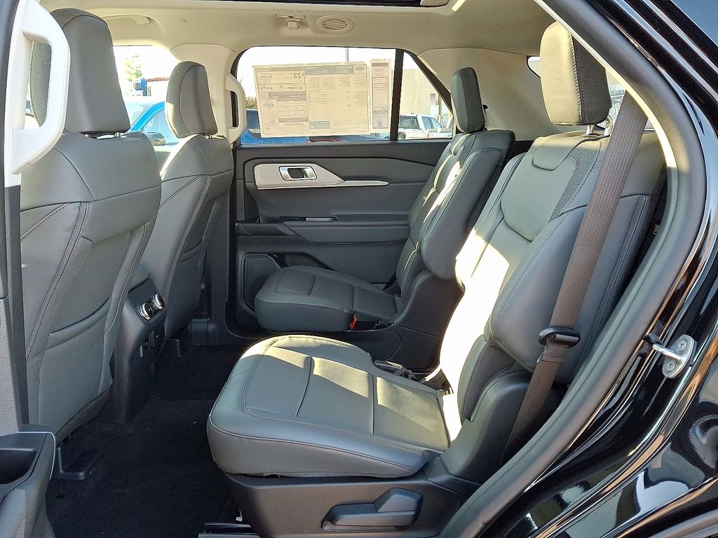 New 2026 Ford Explorer - photo 8