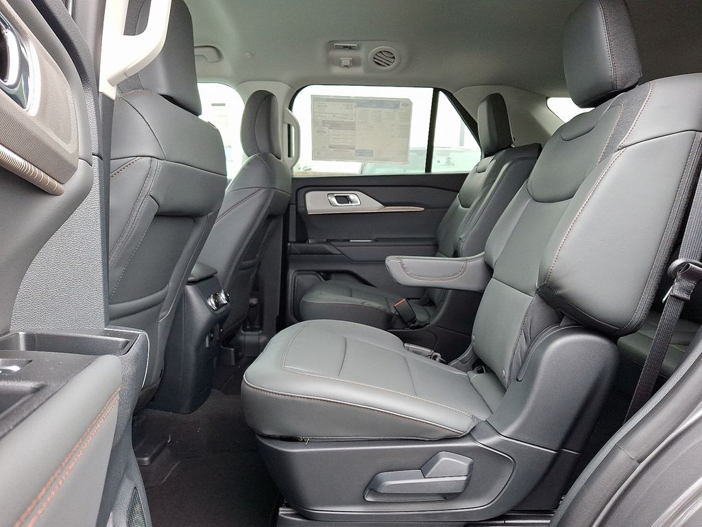 New 2026 Ford Explorer - photo 8
