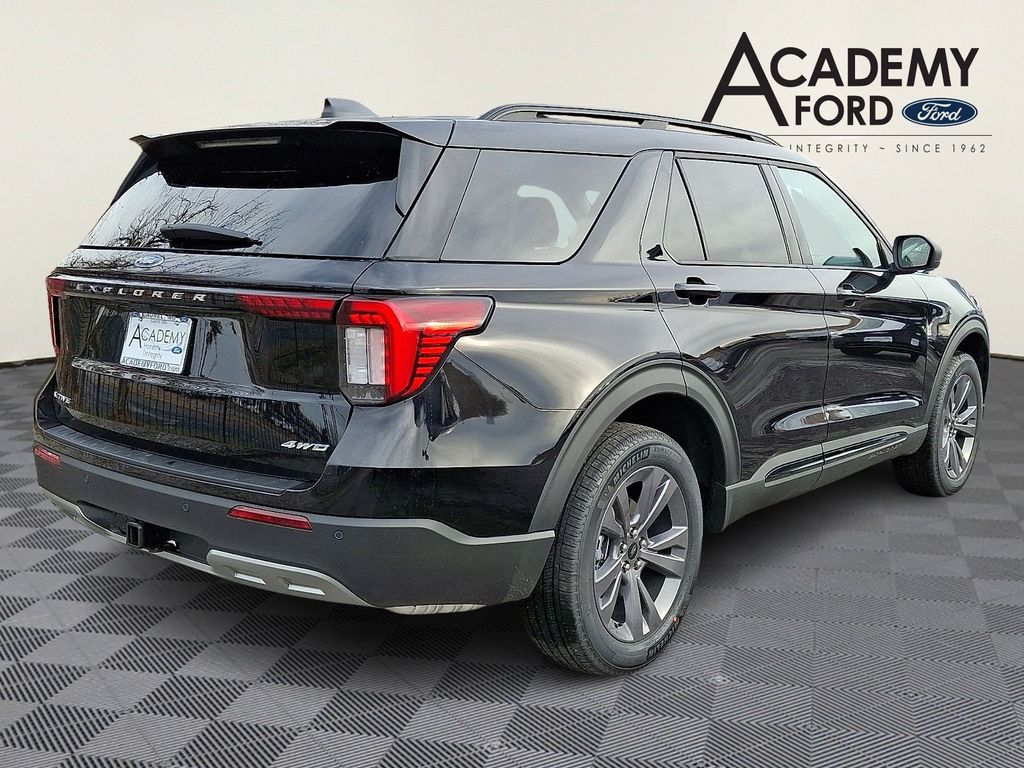 New 2026 Ford Explorer - photo 2