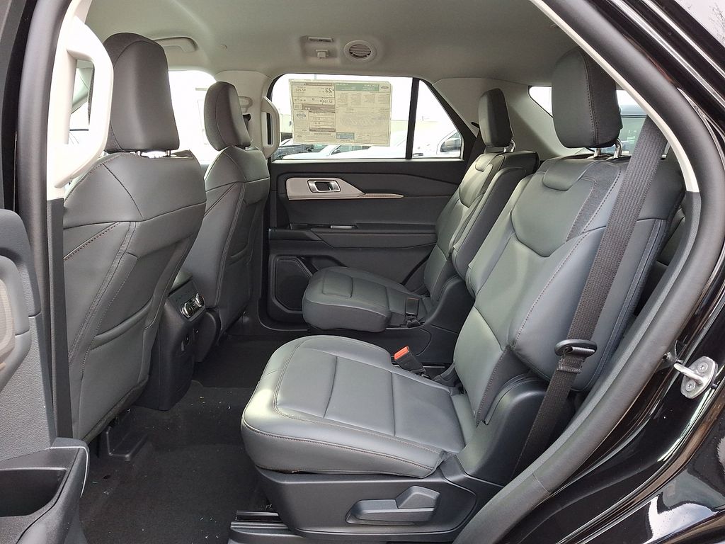 New 2026 Ford Explorer - photo 8