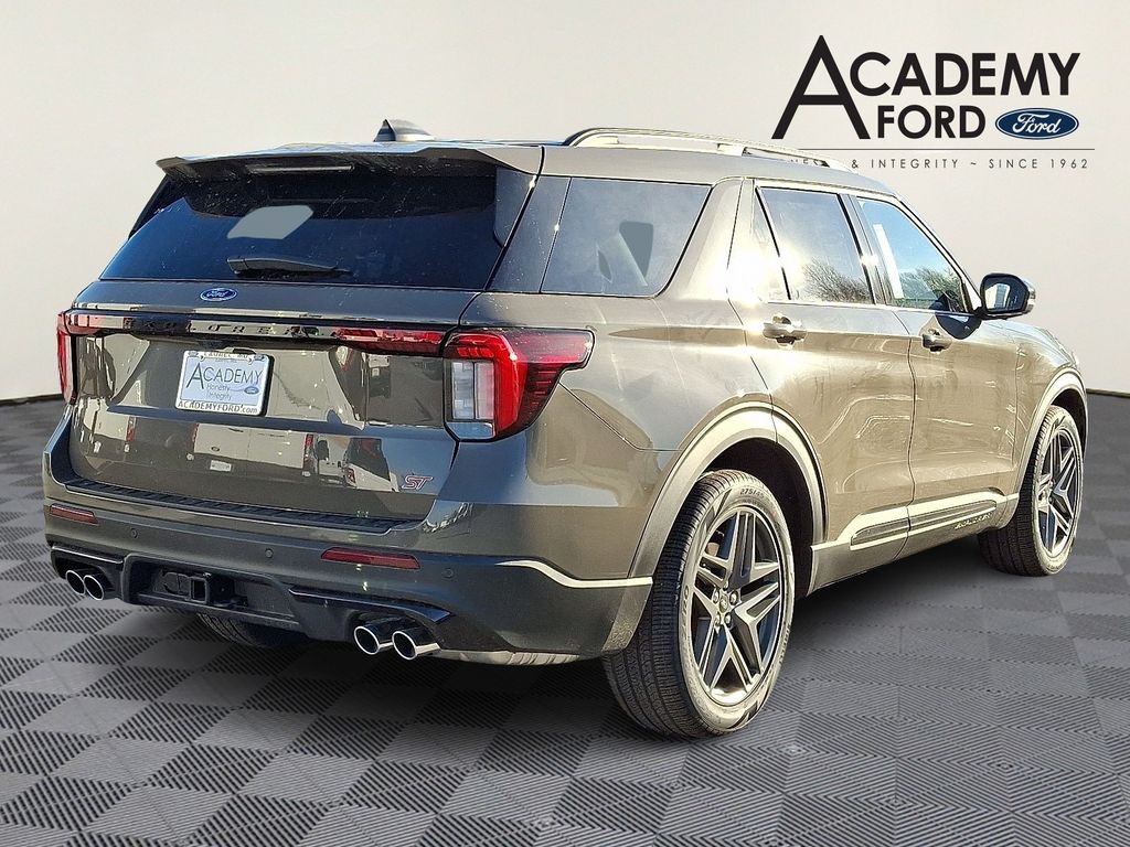 New 2026 Ford Explorer - photo 2