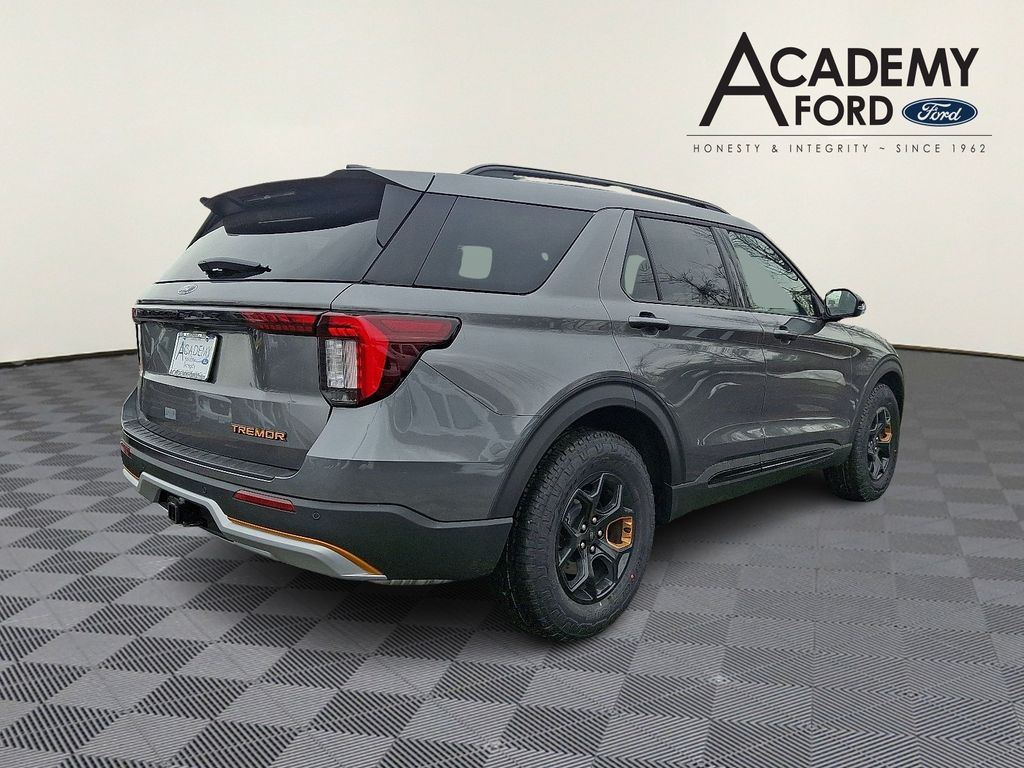New 2026 Ford Explorer - photo 2