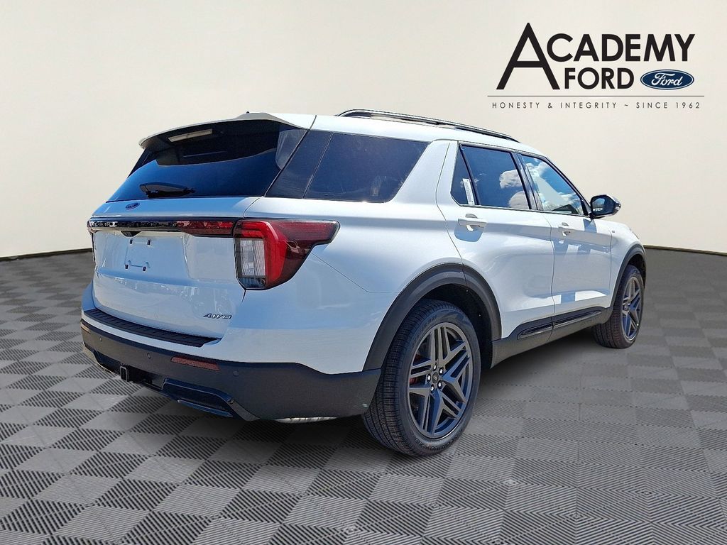 New 2026 Ford Explorer - photo 2