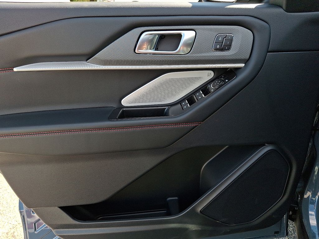 New 2026 Ford Explorer - photo 12