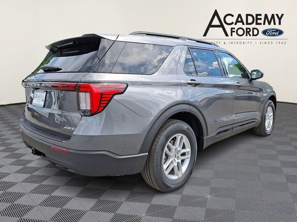 New 2026 Ford Explorer - photo 2
