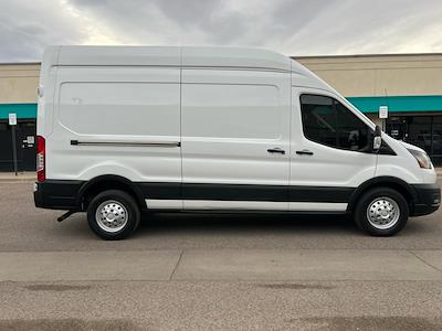 Used 2022 Ford Transit 250 - photo 1