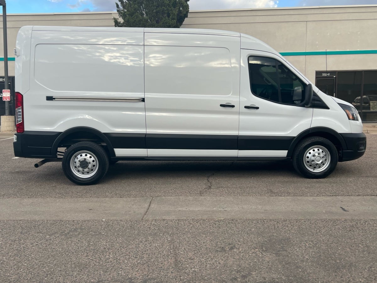 Used 2023 Ford Transit 250 - photo 5