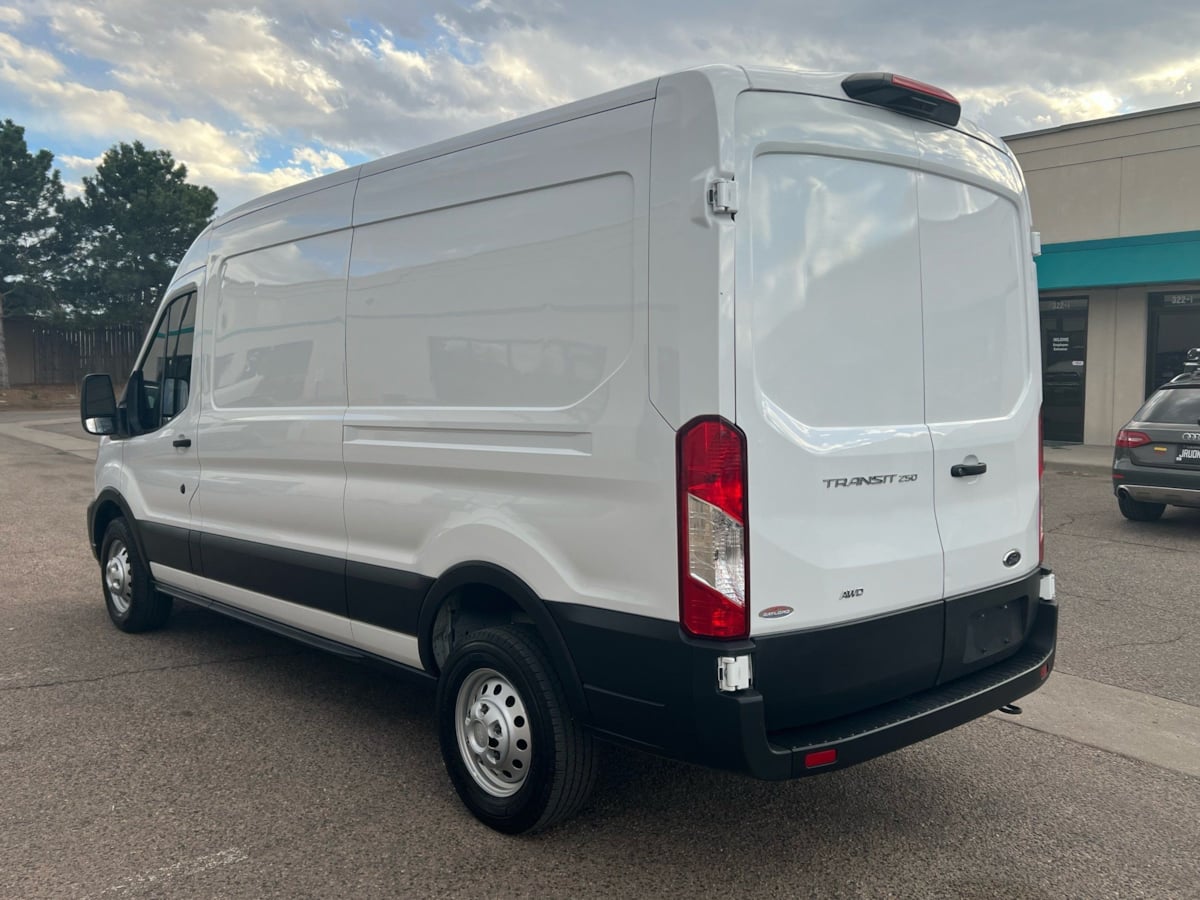 Used 2023 Ford Transit 250 - photo 7