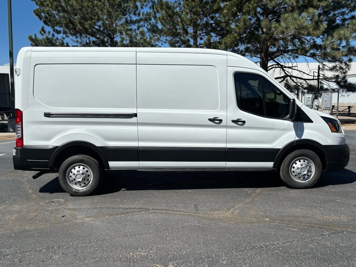 Used 2023 Ford Transit 250 - photo 5