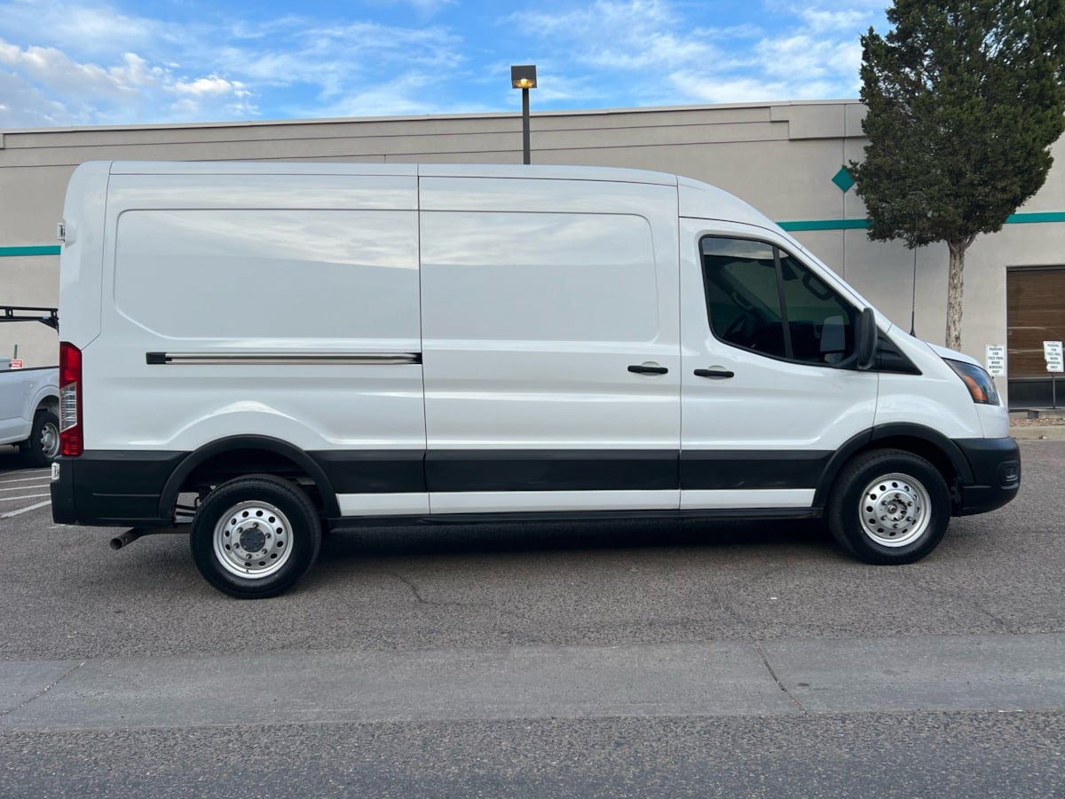 Used 2023 Ford Transit 250 - photo 5