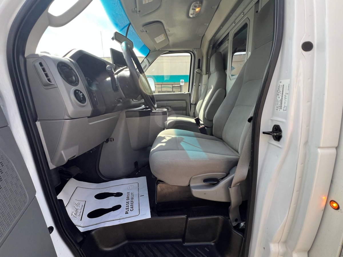 Used 2019 Ford E-350 - photo 21