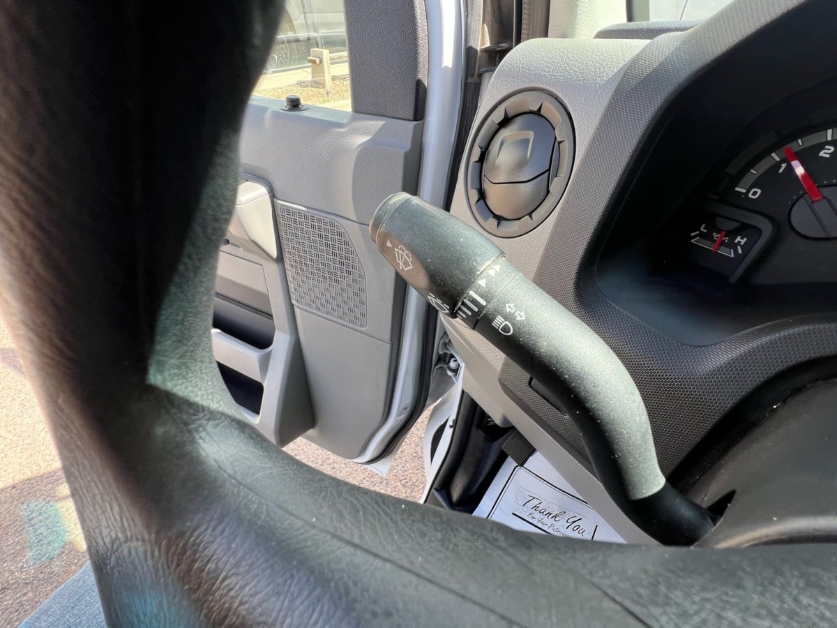 Used 2019 Ford E-350 - photo 28