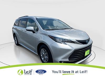 Used 2025 Toyota Sienna XLE Minivan for sale #40411R - photo 1