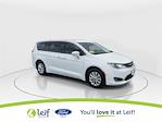 Used 2018 Chrysler Pacifica Touring Minivan for sale #54582271R - photo 4