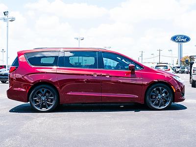 2019 Chrysler Pacifica FWD Minivan for sale #62584651R - photo 2