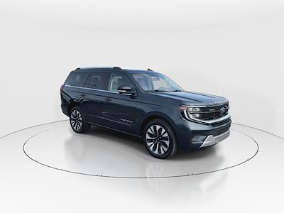Used 2025 Ford Expedition - photo 1