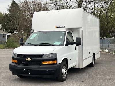 Used 2021 Chevrolet Express 3500 - photo 1