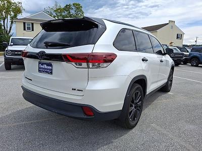 Used 2019 Toyota Highlander SE AWD SUV for sale #E00904D2 - photo 2