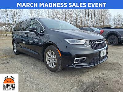 Used 2023 Chrysler Pacifica - photo 1