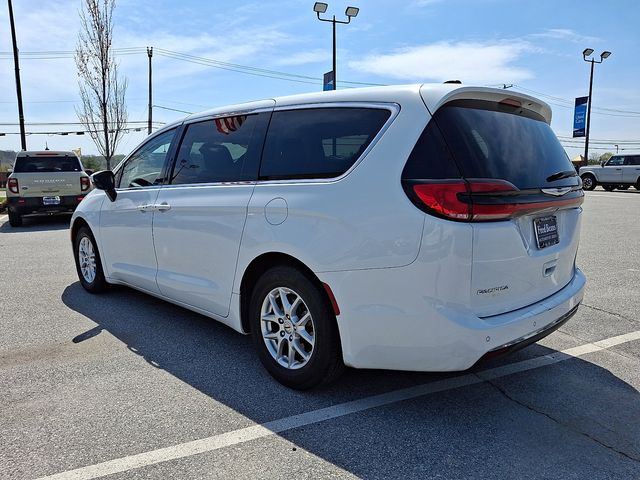 Used 2023 Chrysler Pacifica - photo 11