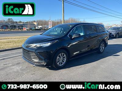 Used 2021 Toyota Sienna LE Minivan for sale #018473 - photo 1
