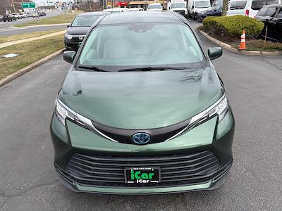 Used 2021 Toyota Sienna - photo 1