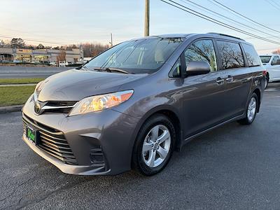 Used 2020 Toyota Sienna LE Minivan for sale #029985 - photo 2