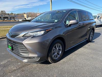Used 2023 Toyota Sienna LE Minivan for sale #161895 - photo 2