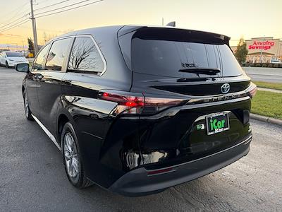 Used 2023 Toyota Sienna LE Minivan for sale #162973 - photo 2