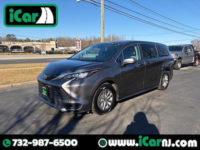 Used 2024 Toyota Sienna LE Minivan for sale #187753 - photo 1