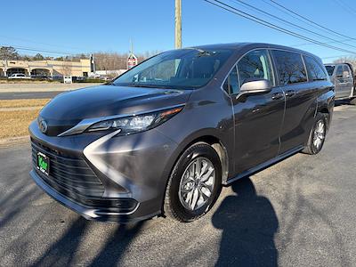 Used 2024 Toyota Sienna LE Minivan for sale #187753 - photo 2