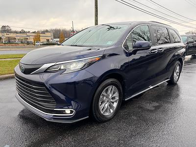 Used 2024 Toyota Sienna XLE Minivan for sale #194506 - photo 2