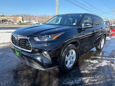 Used 2022 Toyota Highlander LE for sale #222576 - photo 2