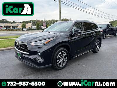 Used 2021 Toyota Highlander XLE for sale #557358 - photo 1