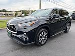 Used 2021 Toyota Highlander XLE for sale #557358 - photo 2